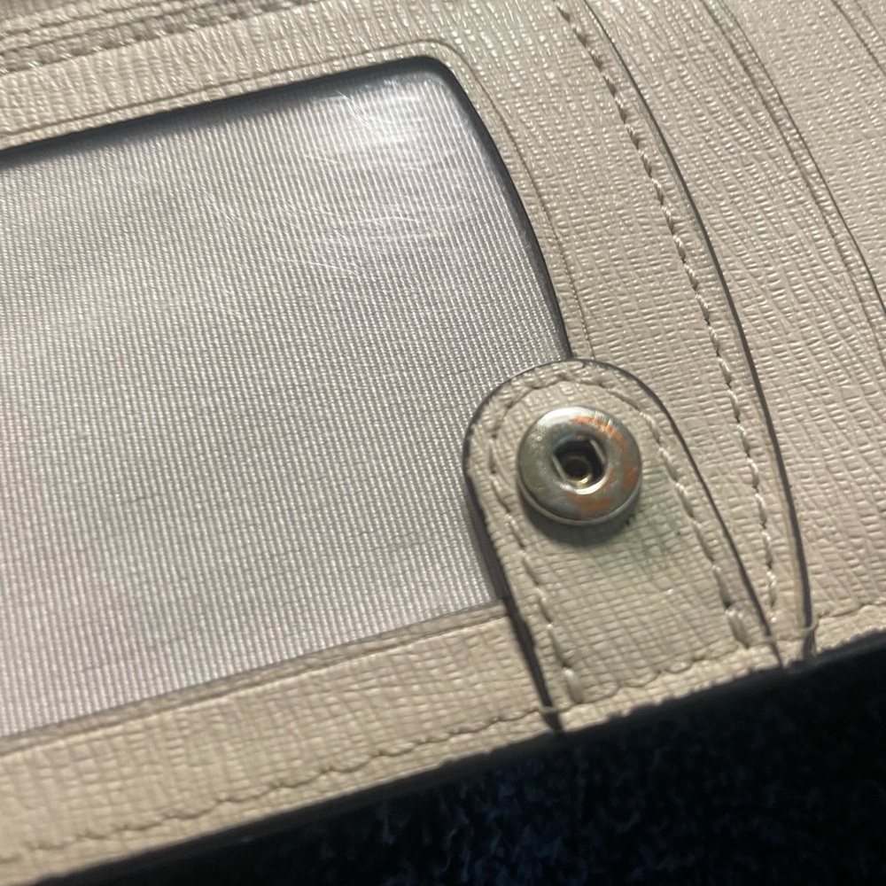 KATE SPADE Wallet - Picture 10 of 13